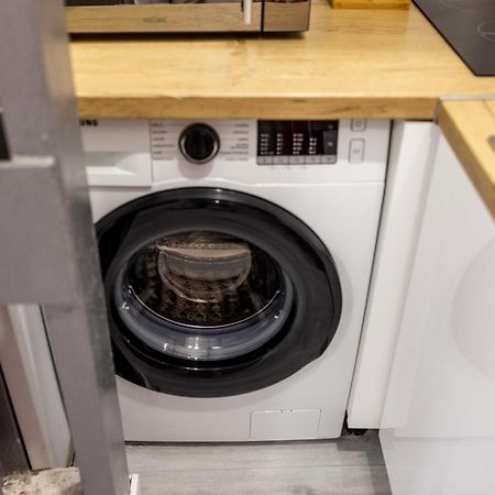 Los Apartamentos Jacinto Benavente Centro Мадрид Екстериор снимка