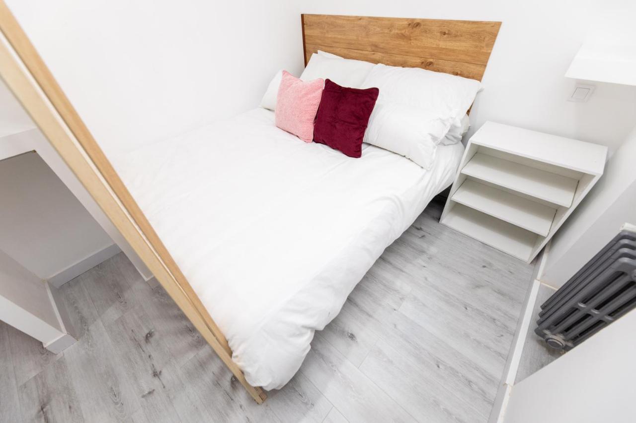 Los Apartamentos Jacinto Benavente Centro Мадрид Екстериор снимка