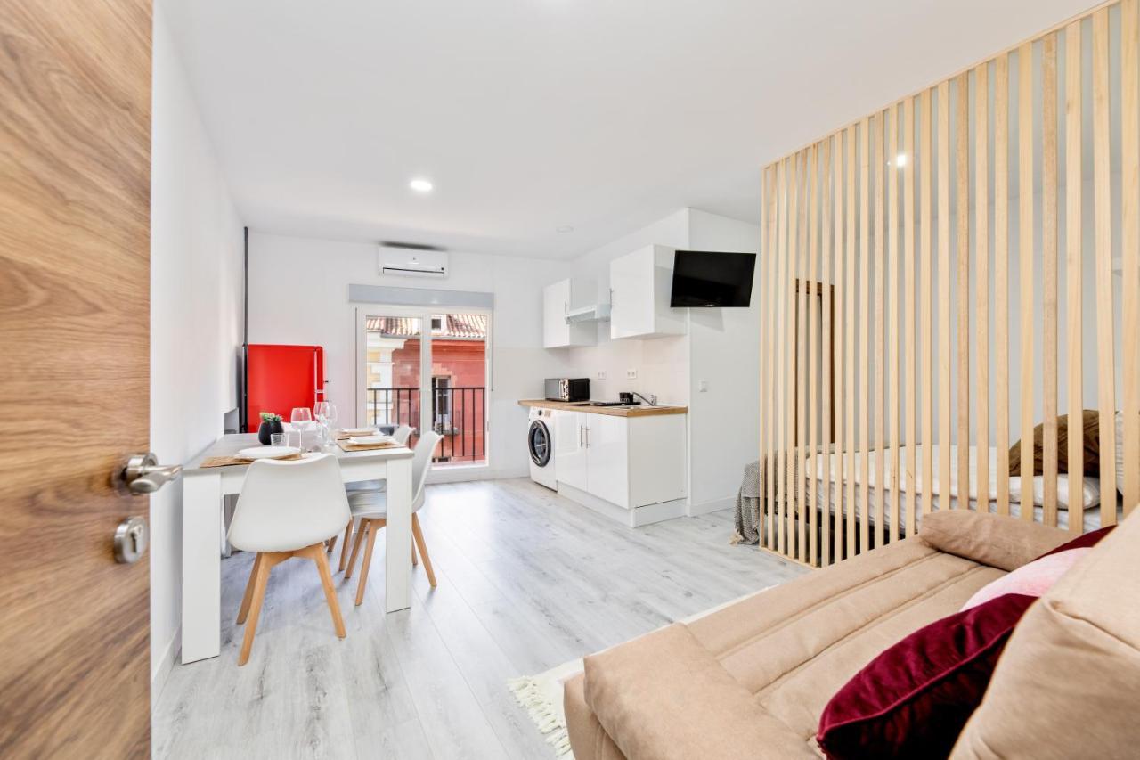 Los Apartamentos Jacinto Benavente Centro Мадрид Екстериор снимка