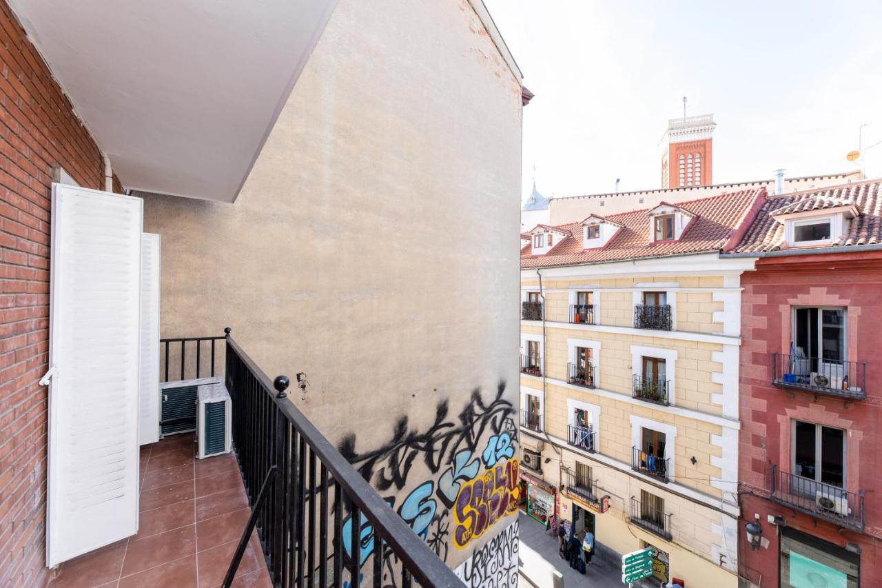 Los Apartamentos Jacinto Benavente Centro Мадрид Екстериор снимка
