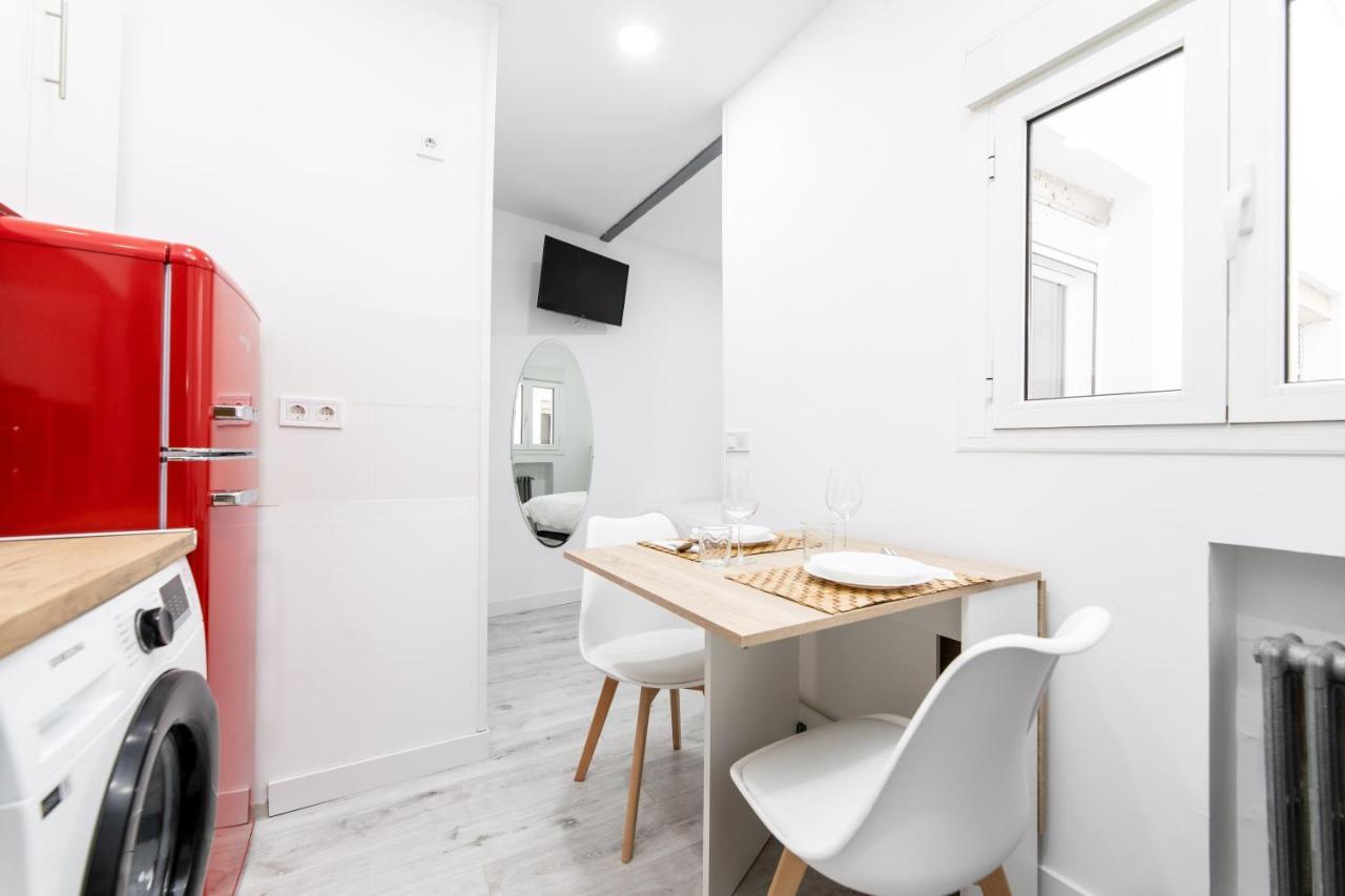 Los Apartamentos Jacinto Benavente Centro Мадрид Екстериор снимка