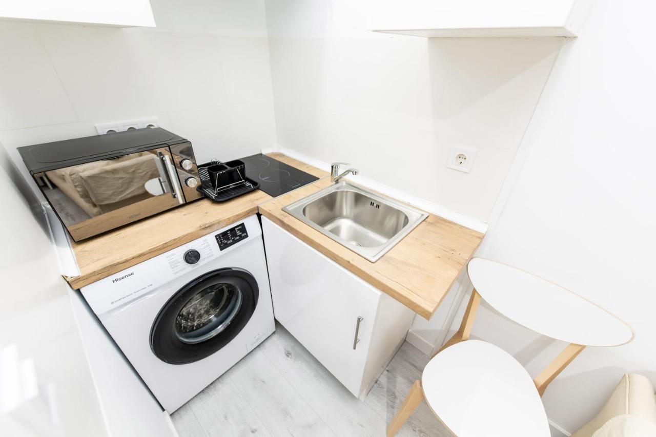 Los Apartamentos Jacinto Benavente Centro Мадрид Екстериор снимка
