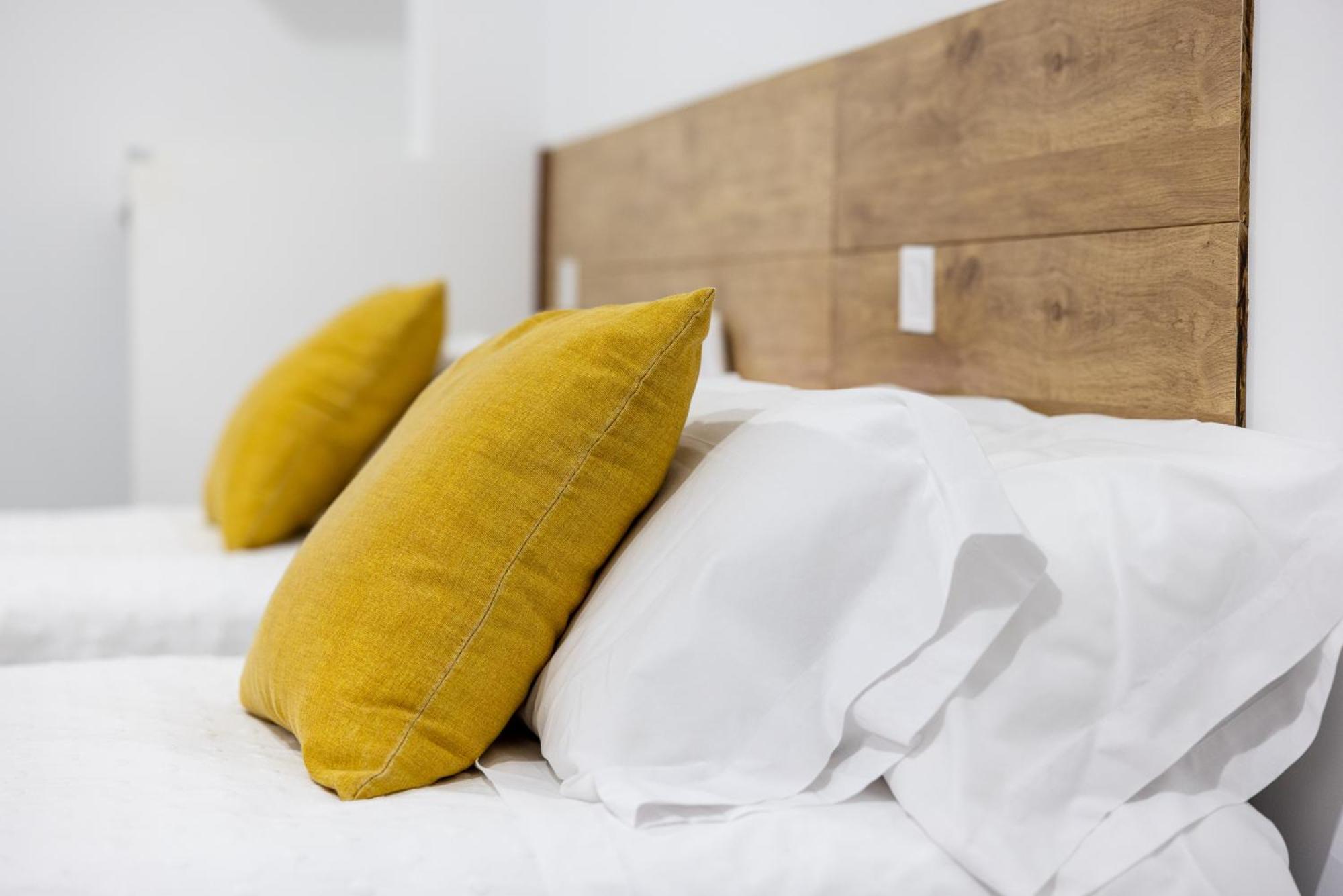 Los Apartamentos Jacinto Benavente Centro Мадрид Екстериор снимка