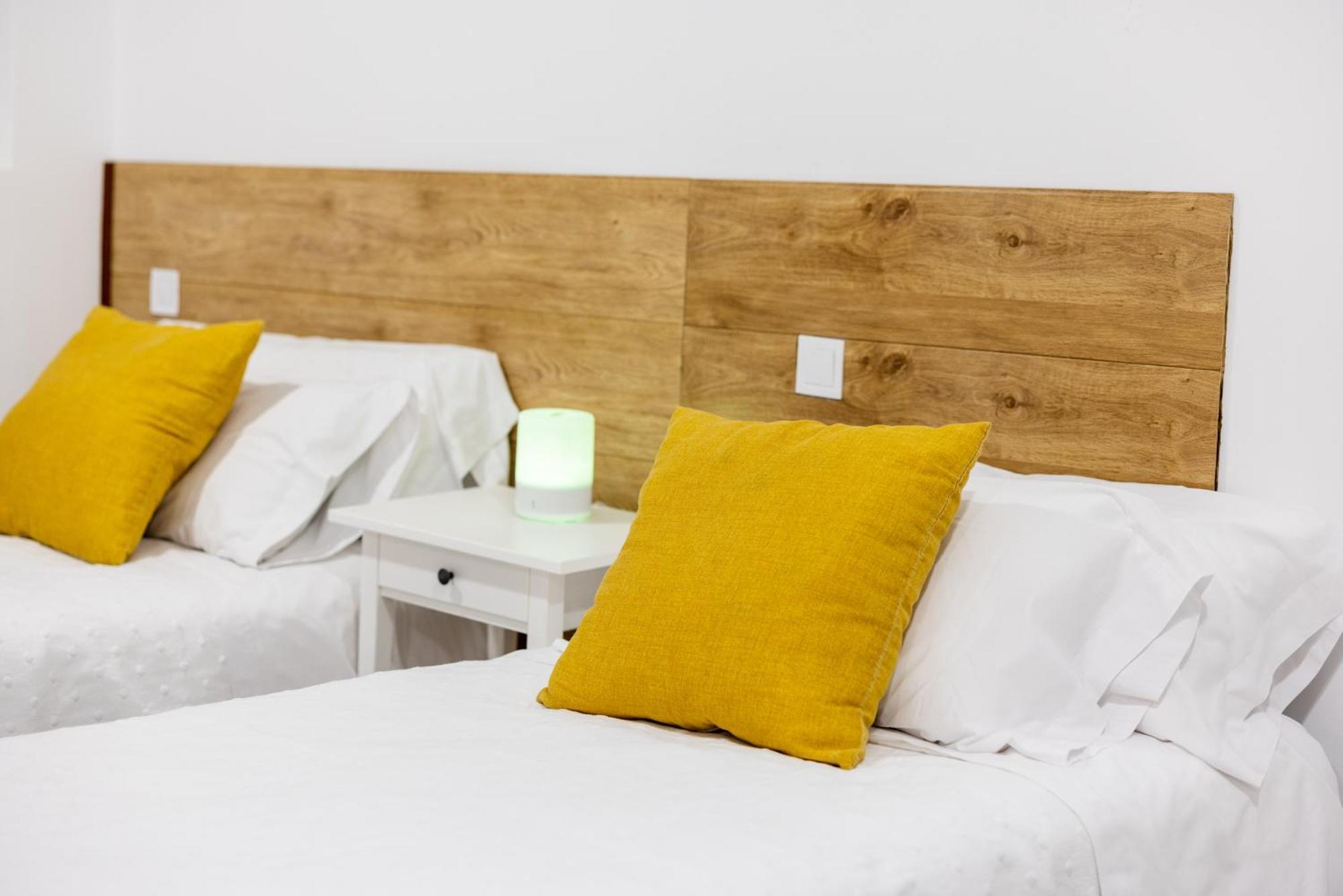 Los Apartamentos Jacinto Benavente Centro Мадрид Екстериор снимка